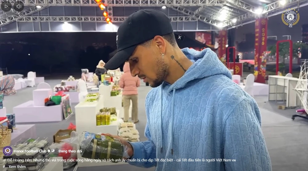 Đỗ Hoàng Hên sắm Tết, gửi lời chúc bằng tiếng Việt tới CĐV Việt Nam - Ảnh 1.
