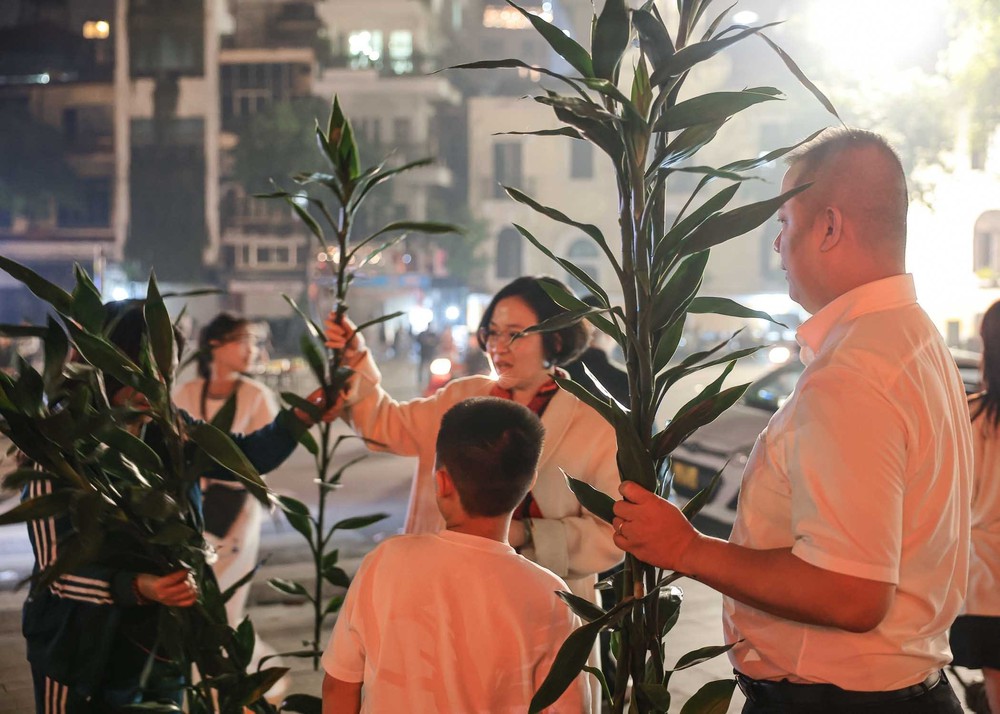 Khoảnh khắc đón năm mới Bính Ngọ trong sắc màu văn hóa truyền thống - Ảnh 4.