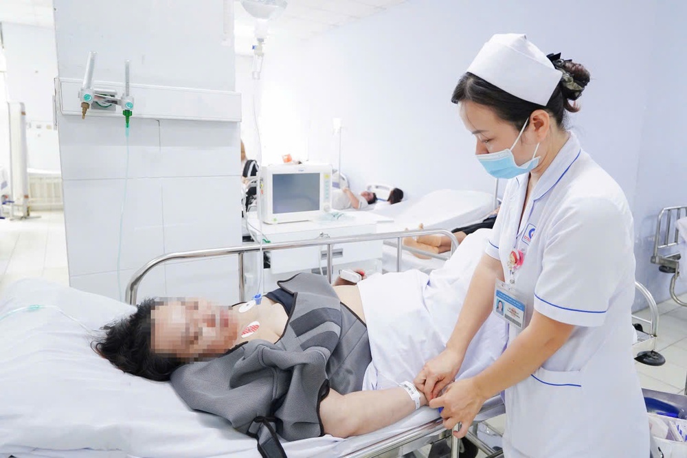 Đón Xuân trong những ca trực Tết - Ảnh 1.
