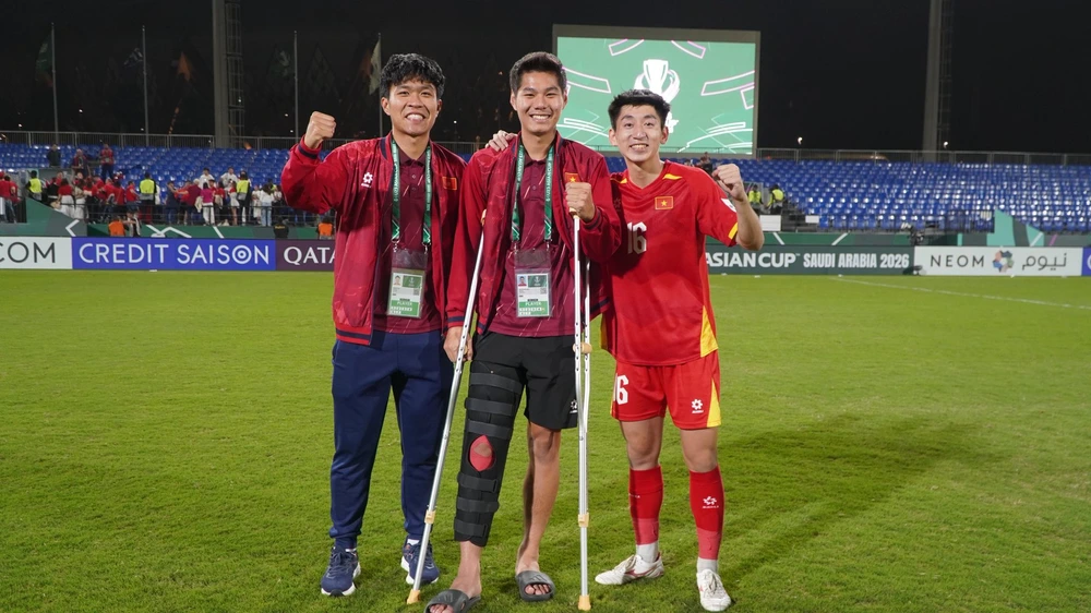 Chấn thương liên tiếp ập đến với cầu thủ Việt Nam: Nỗi lo lớn cho CLB và các đội tuyển quốc gia - Ảnh 1.