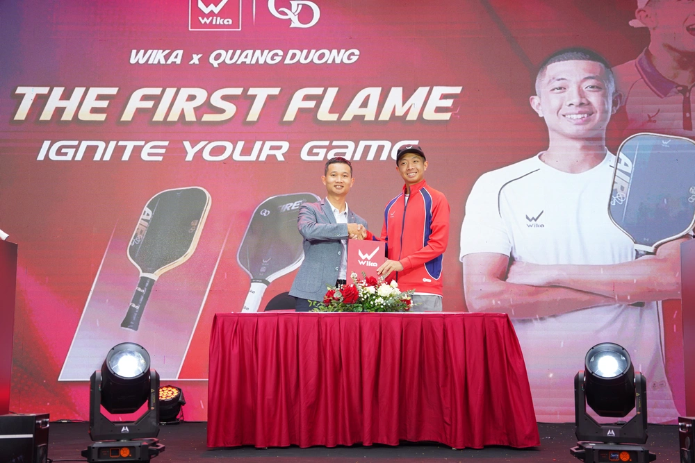 Thần đồng Pickleball Quang Dương ra mắt bộ sưu tập vợt mới mang tên "First Flame" - Ảnh 2.