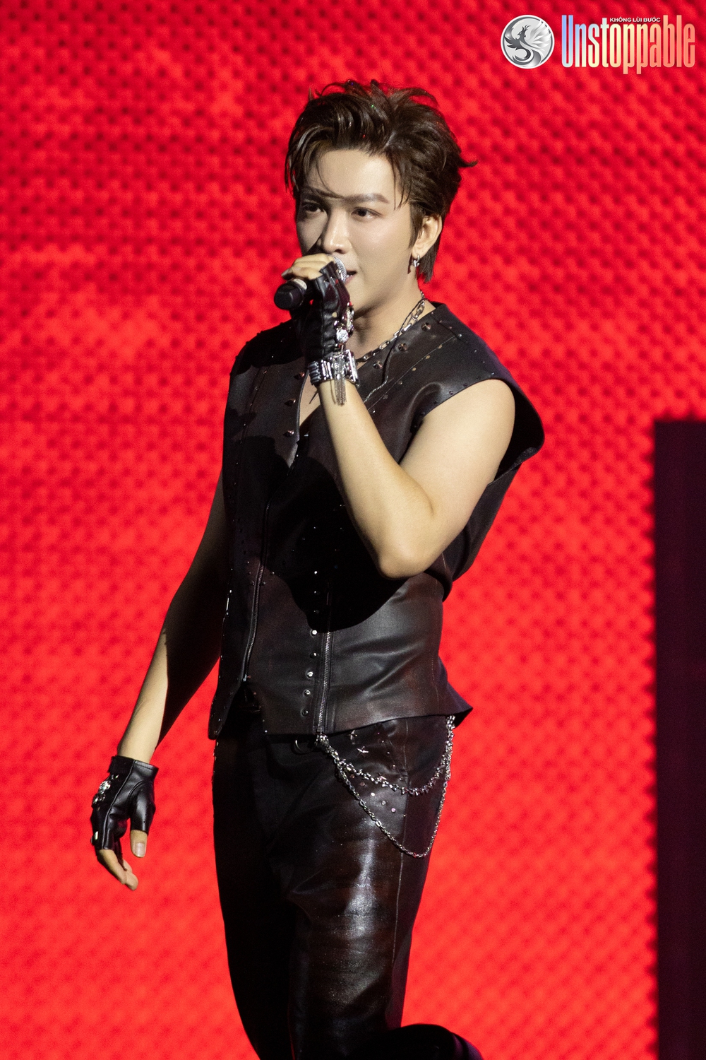 4 anh tài làm đêm nhạc như concert: Tăng Phúc hát rock - Ảnh 4.