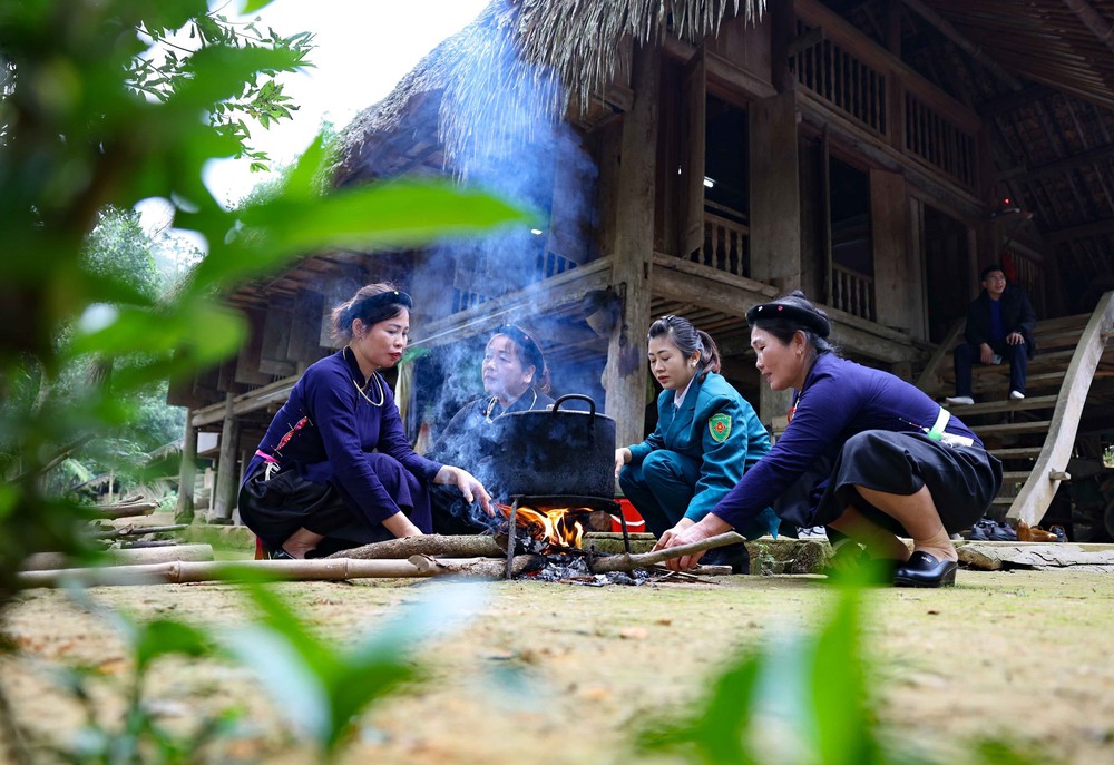 Bên mái nhà sàn, cùng đồng bào Tuyên Quang đón Tết đoàn viên - Ảnh 15.
