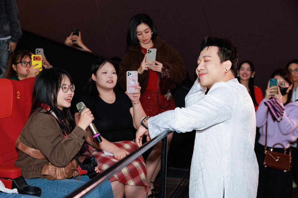 Trấn Thành, Văn Mai Hương khuấy động cinetour "Thỏ Ơi!!" tại Hải Phòng - Ảnh 4.