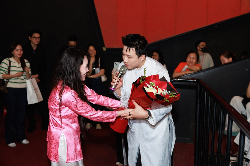 Trấn Thành, Văn Mai Hương khuấy động cinetour "Thỏ Ơi!!" tại Hải Phòng - Ảnh 8.