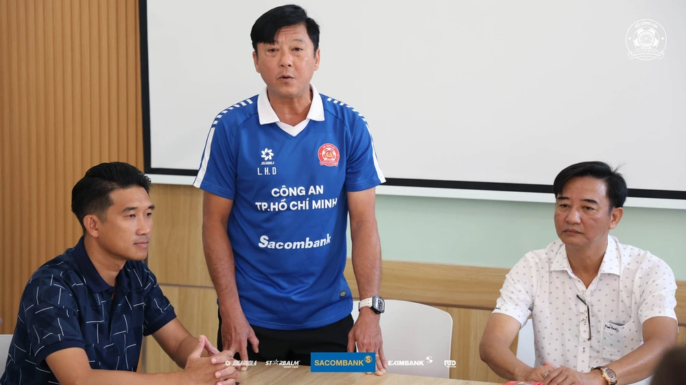 Các đội bóng V-League hối hả tập luyện ngày mồng 4 Tết - Ảnh 1. Các đội bóng V-League hối hả tập luyện ngày mồng 4 Tết - Ảnh 1.