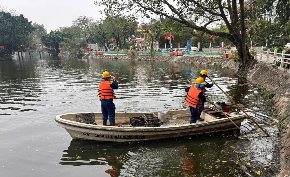 Hà Nội triển khai hàng loạt công trình khẩn cấp phòng, chống ngập úng - Ảnh 2.