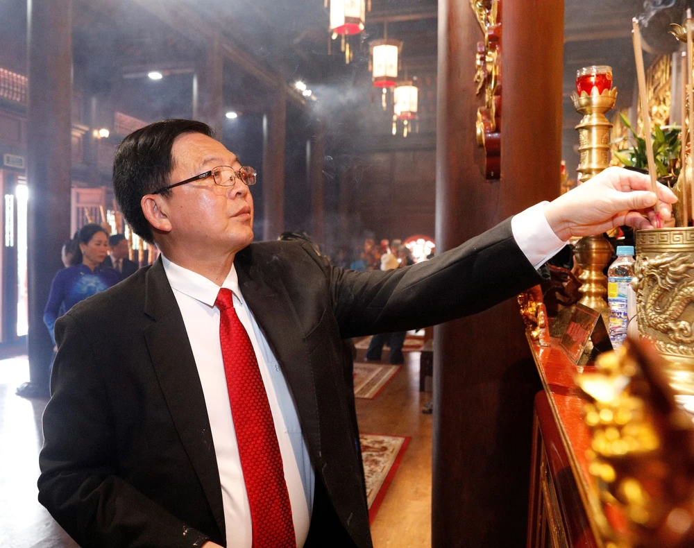 Phó Thủ tướng Hồ Quốc Dũng dự kỷ niệm Khởi nghĩa Nông dân Tây Sơn và Chiến thắng Ngọc Hồi - Đống Đa - Ảnh 1.