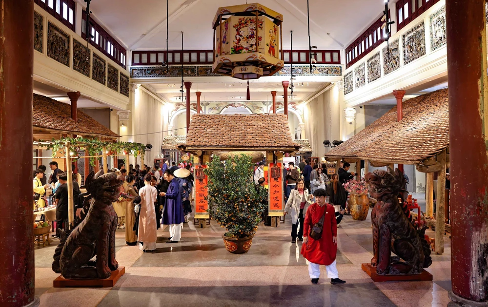 5 ngày nghỉ lễ Tết Nguyên đán, Hà Nội đón gần 600.000 du khách - Ảnh 1.