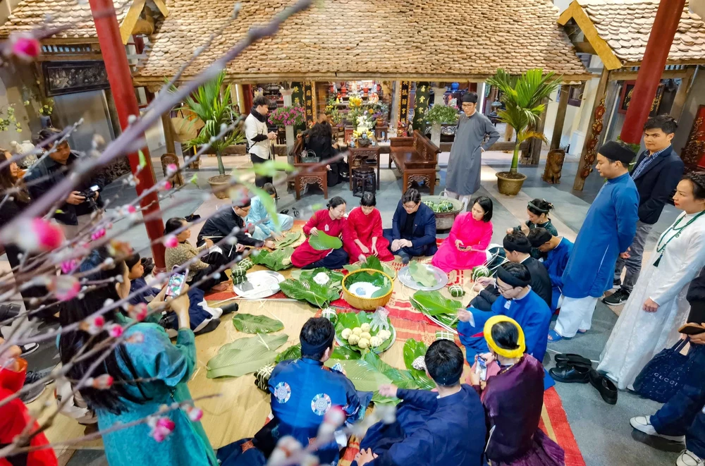 Nghị quyết 80-NQ/TW: Định vị văn hóa là trụ cột phát triển và khơi thông nguồn lực nội sinh của dân tộc - Ảnh 3.