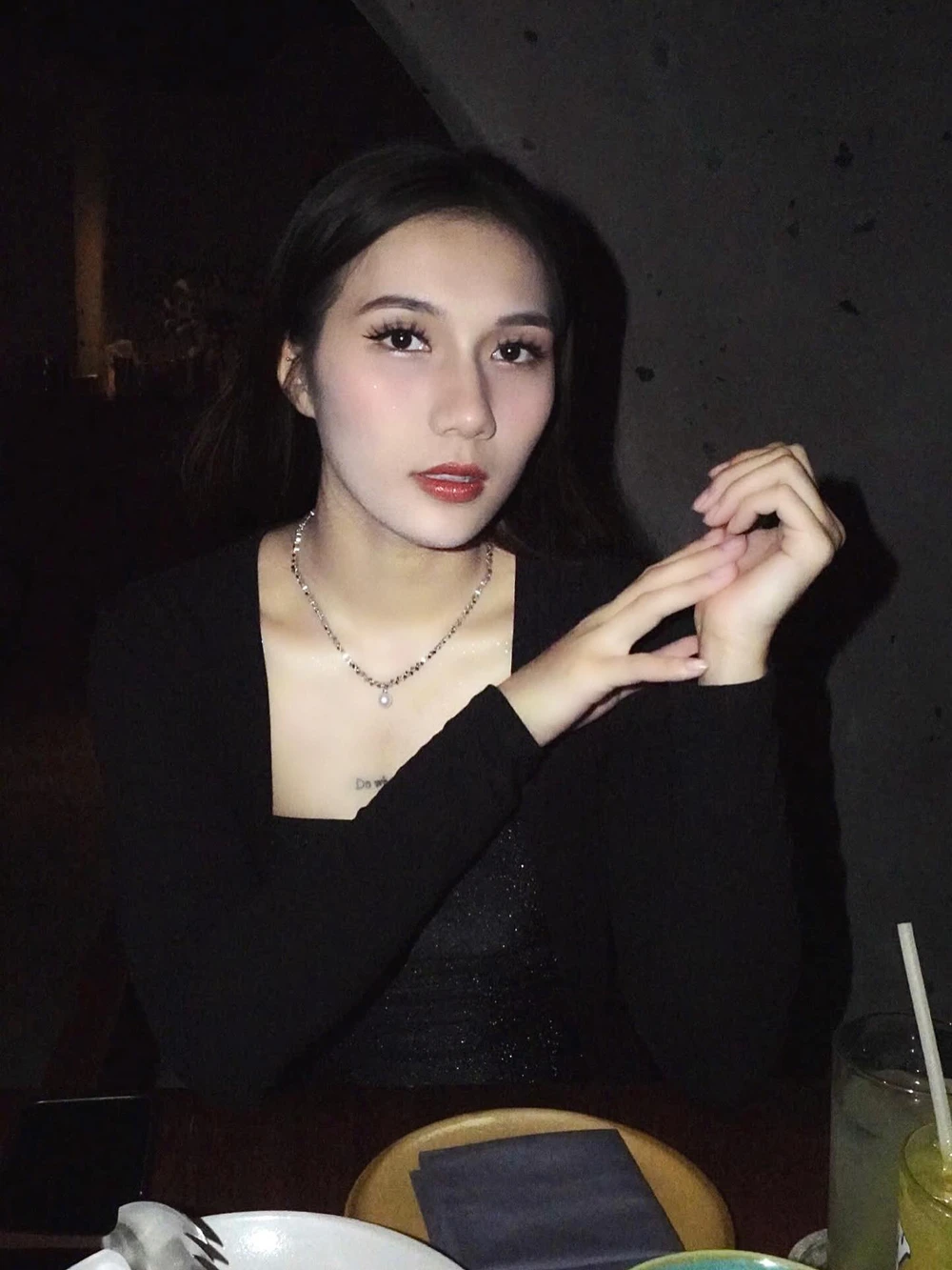 Hot girl bóng chuyền Việt Nam đẹp như sao Châu Âu vừa đón sinh nhật đúng tết Bính Ngọ đã ra sân tập luyện - Ảnh 2.