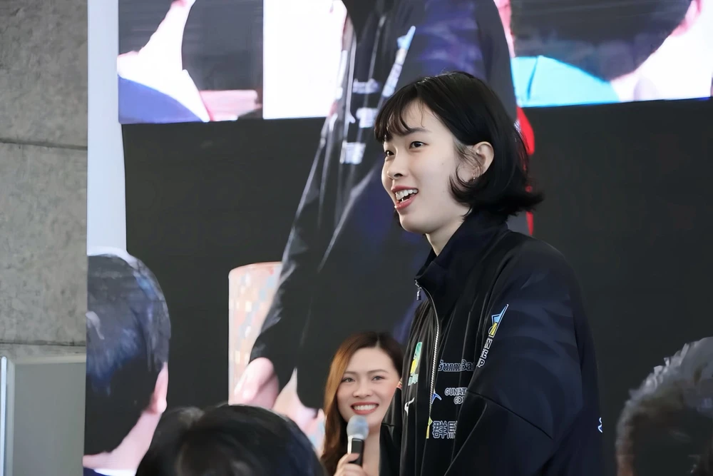 Trần Thị Thanh Thúy có hành động đầy nhân văn đầu năm mới, làm ấm lòng bao người Việt nơi phương xa - Ảnh 3.