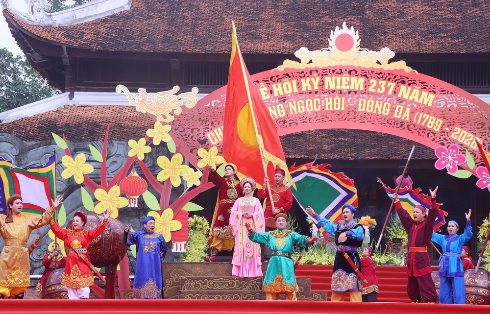 Hào khí Đống Đa: Tự hào dòng máu Lạc Hồng - Ảnh 2. Hào khí Đống Đa: Tự hào dòng máu Lạc Hồng - Ảnh 2.