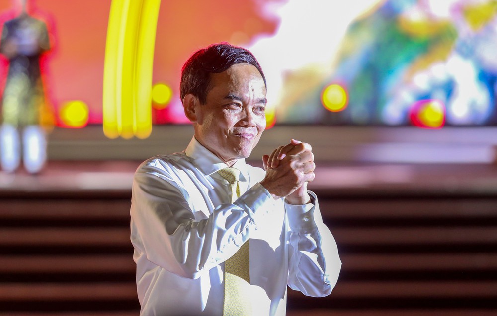 Rộn ràng đêm khai mạc Hội Xuân núi Bà Đen 2026 - Ảnh 1.