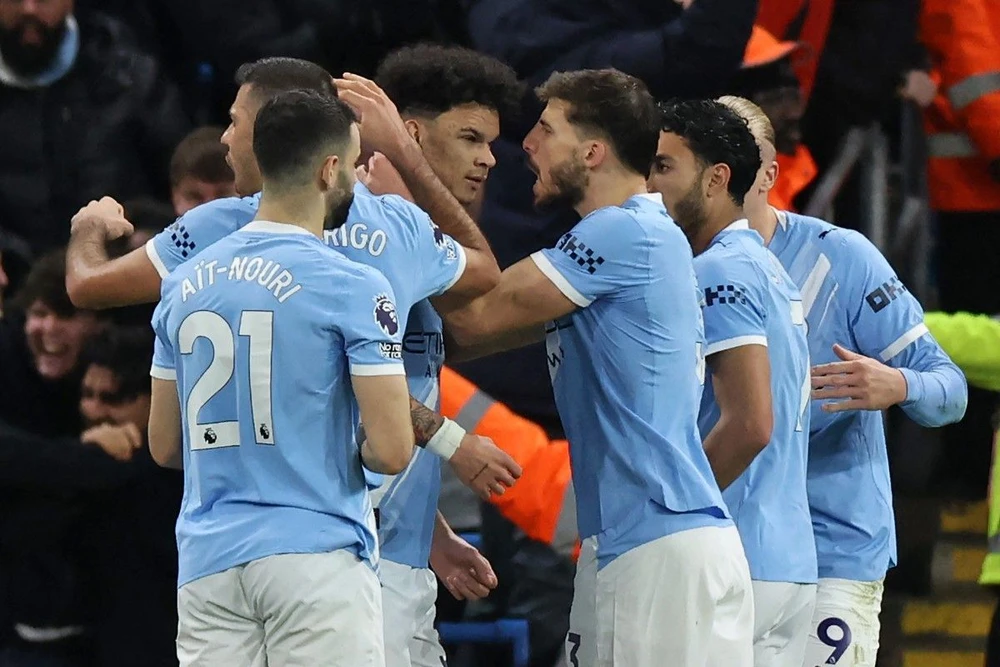 Man City thiếu ổn định nhưng thừa bản lĩnh - Ảnh 1. Man City thiếu ổn định nhưng thừa bản lĩnh - Ảnh 1.