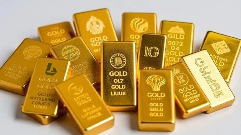 Giá vàng tăng vọt sau các biến động thuế quan và địa chính trị - Ảnh 1.