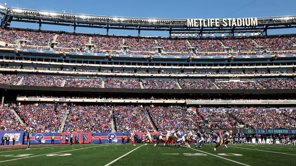 Lịch sử 'kỳ lạ' của 16 SVĐ tổ chức World Cup 2026 - Ảnh 1.