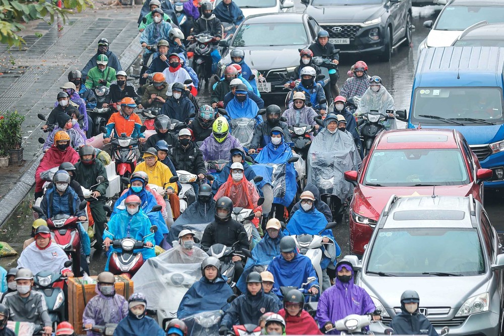 Giao thông Hà Nội đông đúc ngày cuối kỳ nghỉ Tết Bính Ngọ - Ảnh 8.