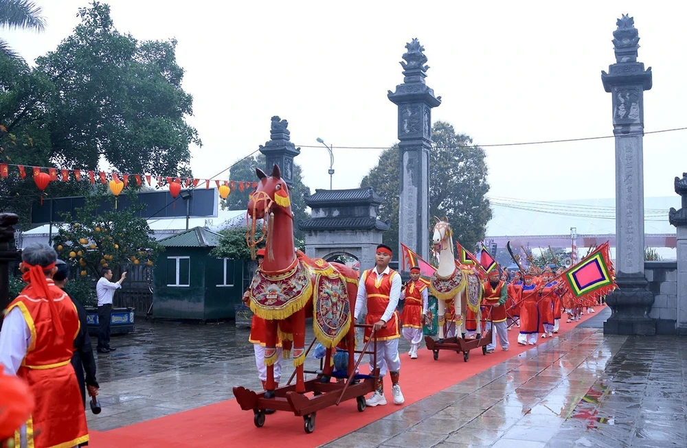 Lễ kỷ niệm 1.986 năm Khởi nghĩa Hai Bà Trưng và khai mạc Lễ hội đền Hai Bà Trưng năm 2026 - Ảnh 12.