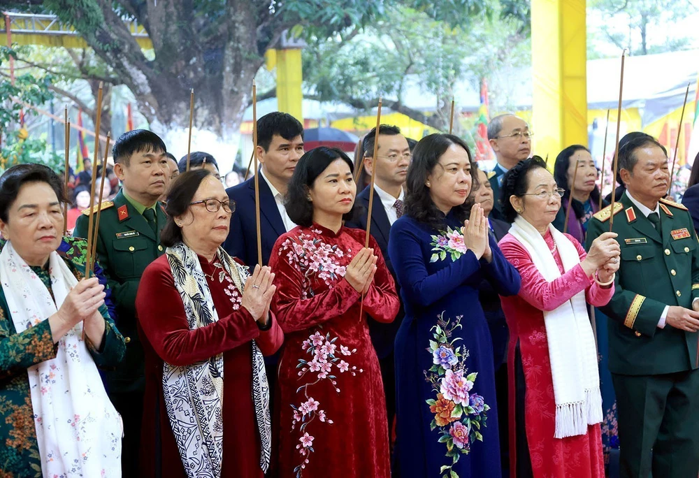 Lễ kỷ niệm 1.986 năm Khởi nghĩa Hai Bà Trưng và khai mạc Lễ hội đền Hai Bà Trưng năm 2026 - Ảnh 3.