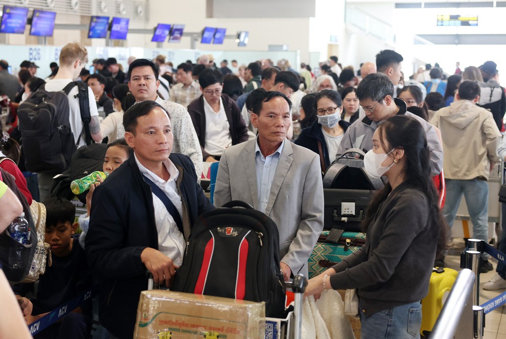 Sân bay Nội Bài chạm mốc sản lượng khai thác kỷ lục dịp Tết Nguyên đán - Ảnh 2.