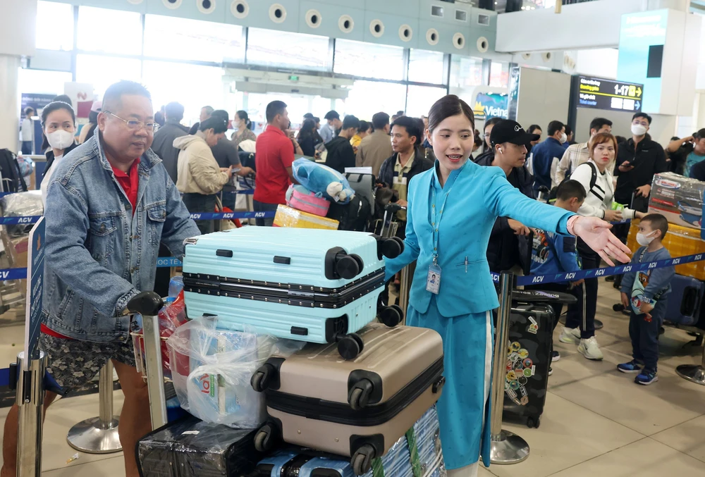 Sân bay Nội Bài chạm mốc sản lượng khai thác kỷ lục dịp Tết Nguyên đán - Ảnh 8.