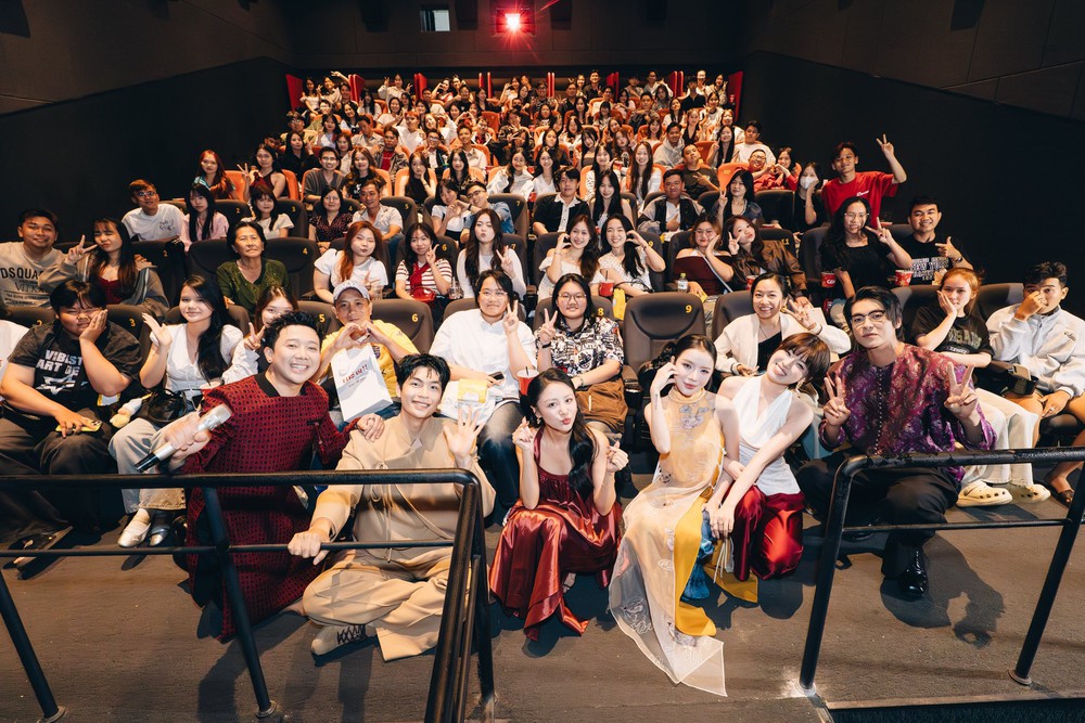 Văn Mai Hương: “Tôi là người hiếm hoi ở trường quay phát biểu nhiều nhất với Trấn Thành” - Ảnh 1. Văn Mai Hương: “Tôi là người hiếm hoi ở trường quay phát biểu nhiều nhất với Trấn Thành” - Ảnh 1.