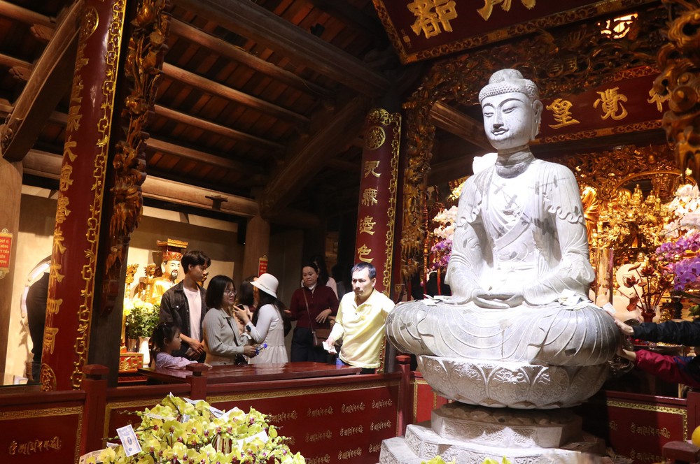 Bắc Ninh đẩy mạnh du lịch văn hóa, tâm linh ngay từ những ngày đầu năm - Ảnh 6.