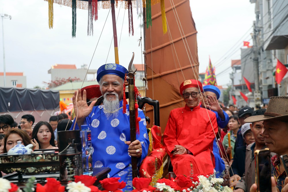 Lễ hội Tiên Công: Nét văn hóa riêng có của cư dân vùng cửa sông Bạch Đằng - Ảnh 3. Lễ hội Tiên Công: Nét văn hóa riêng có của cư dân vùng cửa sông Bạch Đằng - Ảnh 3.