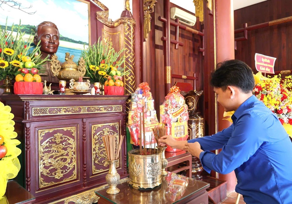 Khu lưu niệm Thủ tướng Phạm Văn Đồng: "Địa chỉ đỏ" thắp sáng lý tưởng cách mạng cho thế hệ trẻ - Ảnh 2.