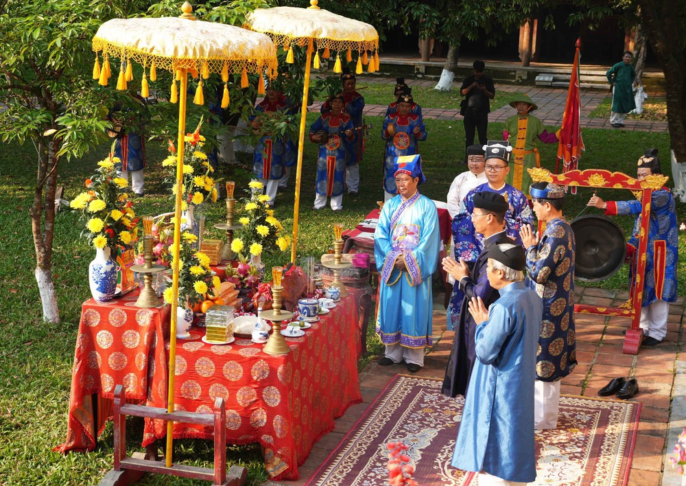 Lễ Hạ nêu khép lại Tết Nguyên đán tại Đại Nội Huế - Ảnh 2. Lễ Hạ nêu khép lại Tết Nguyên đán tại Đại Nội Huế - Ảnh 2.