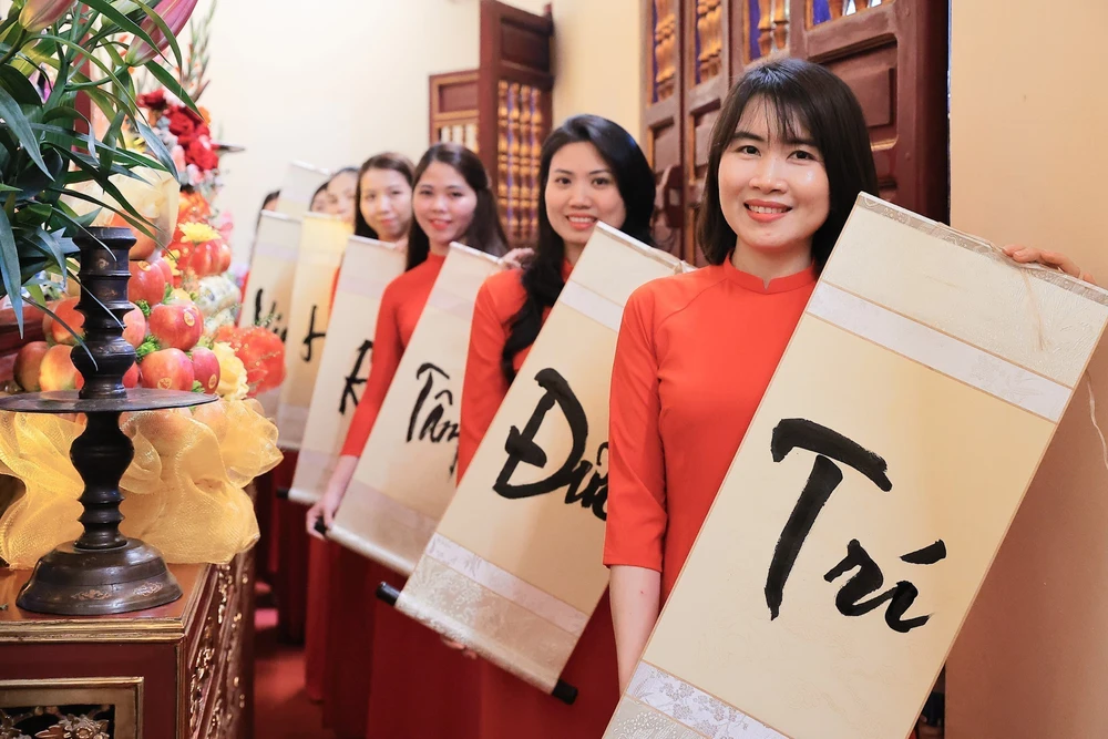 Lễ Khai bút Xuân Bính Ngọ 2026 - Ảnh 3. Lễ Khai bút Xuân Bính Ngọ 2026 - Ảnh 3.