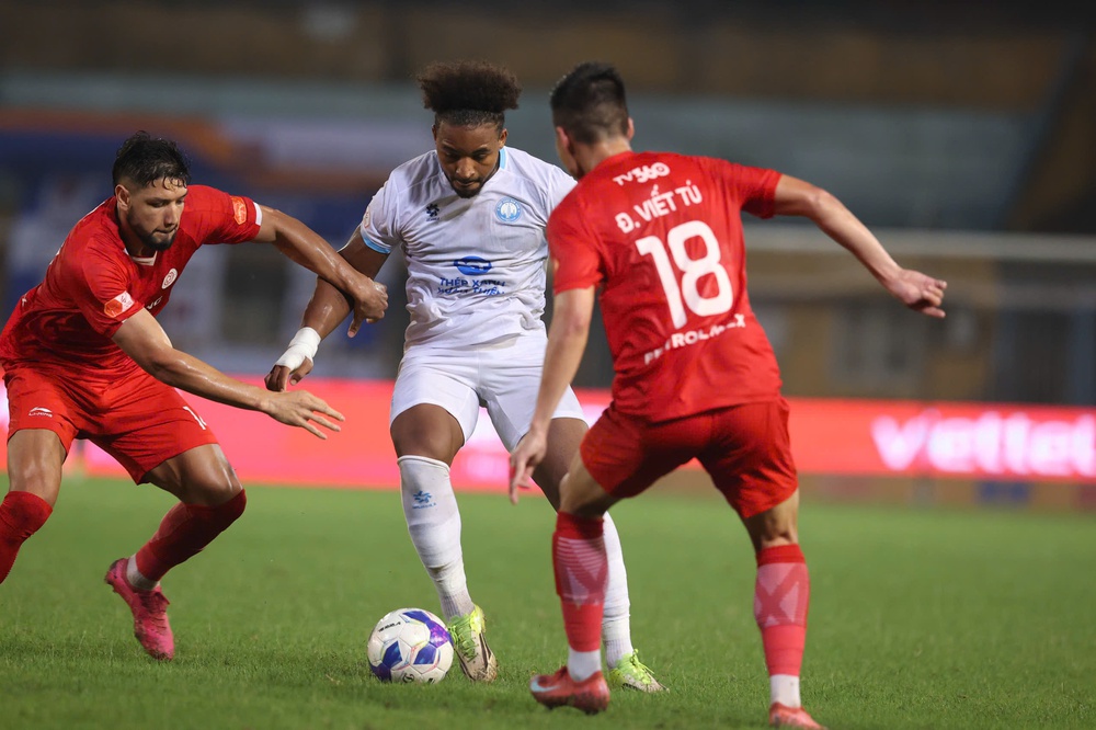 Công an Hà Nội đẩy Nam Định thành cựu vương quá sớm - Ảnh 1.