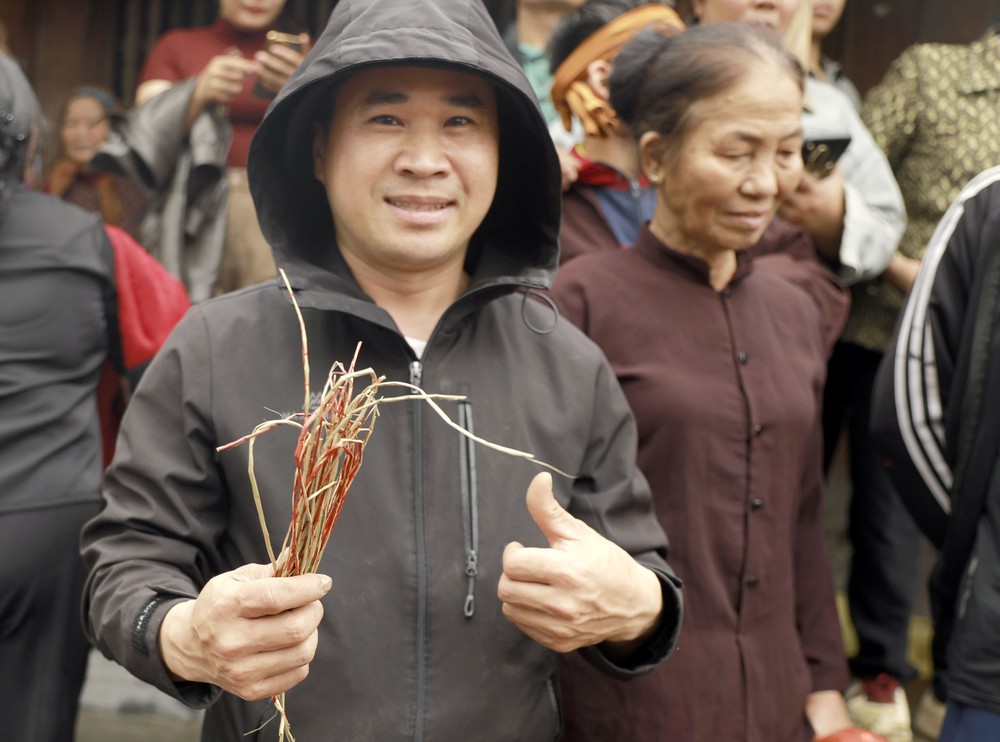  Lễ hội Đúc Bụt “xé chiếu” cầu lộc đầu xuân ở Phú Thọ - Ảnh 12.