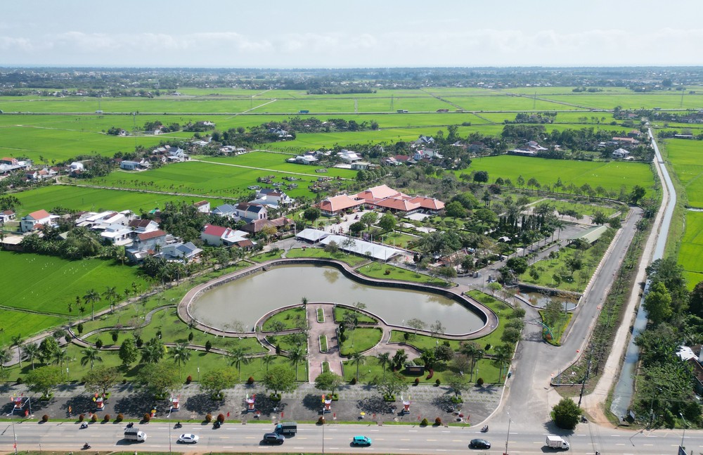 Mùa Xuân ở Khu lưu niệm cố Thủ tướng Phạm Văn Đồng tại Quảng Ngãi - Ảnh 1.