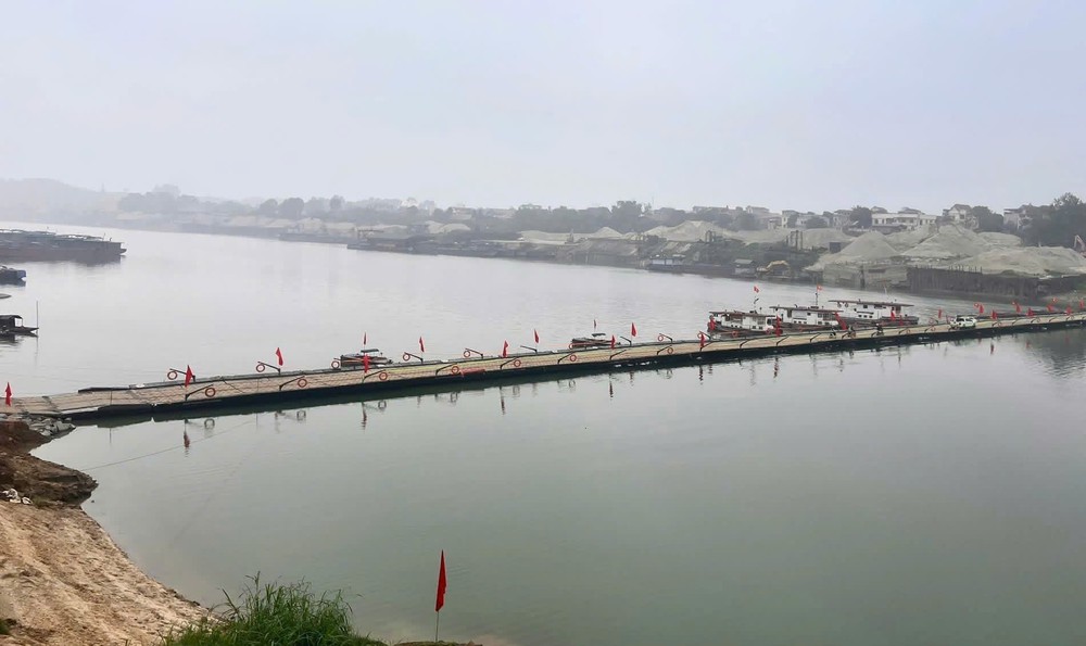 Tạm dừng khai thác cầu phao qua Sông Lô để bảo đảm an toàn giao thông  - Ảnh 6.