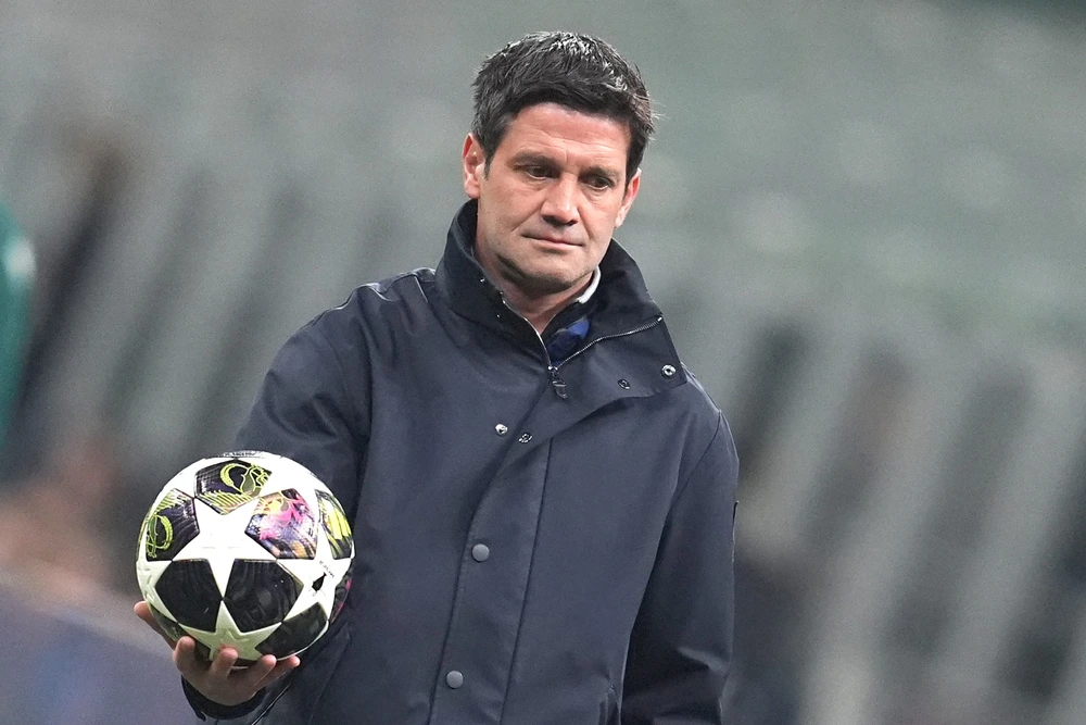 Inter Milan bị loại khỏi Champions League: Bài học xương máu cho Cristian Chivu - Ảnh 1. Inter Milan bị loại khỏi Champions League: Bài học xương máu cho Cristian Chivu - Ảnh 1.