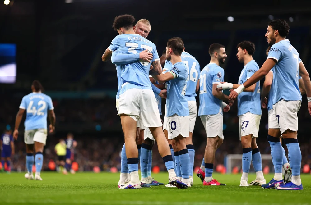 Man City: Haaland cũng có ngày thành vệ sĩ của Man City - Ảnh 1.