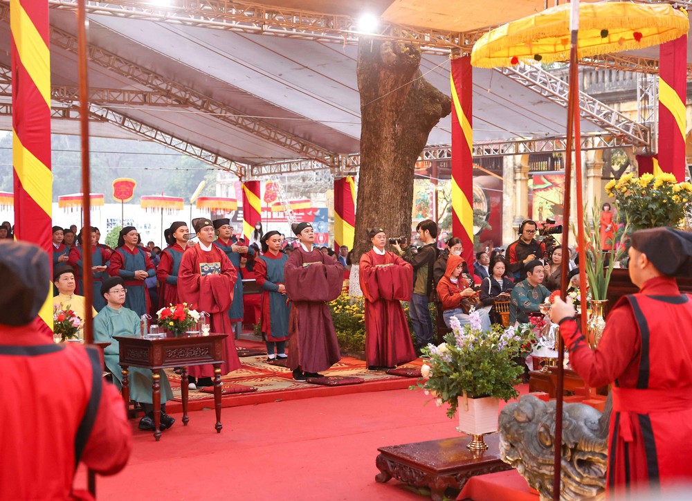 Dâng hương Khai Xuân Bính Ngọ tại Hoàng thành Thăng Long - Ảnh 2.