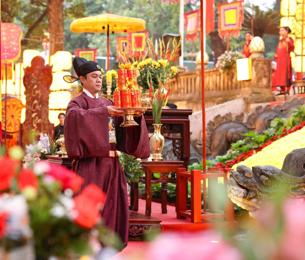 Dâng hương Khai Xuân Bính Ngọ tại Hoàng thành Thăng Long - Ảnh 1.