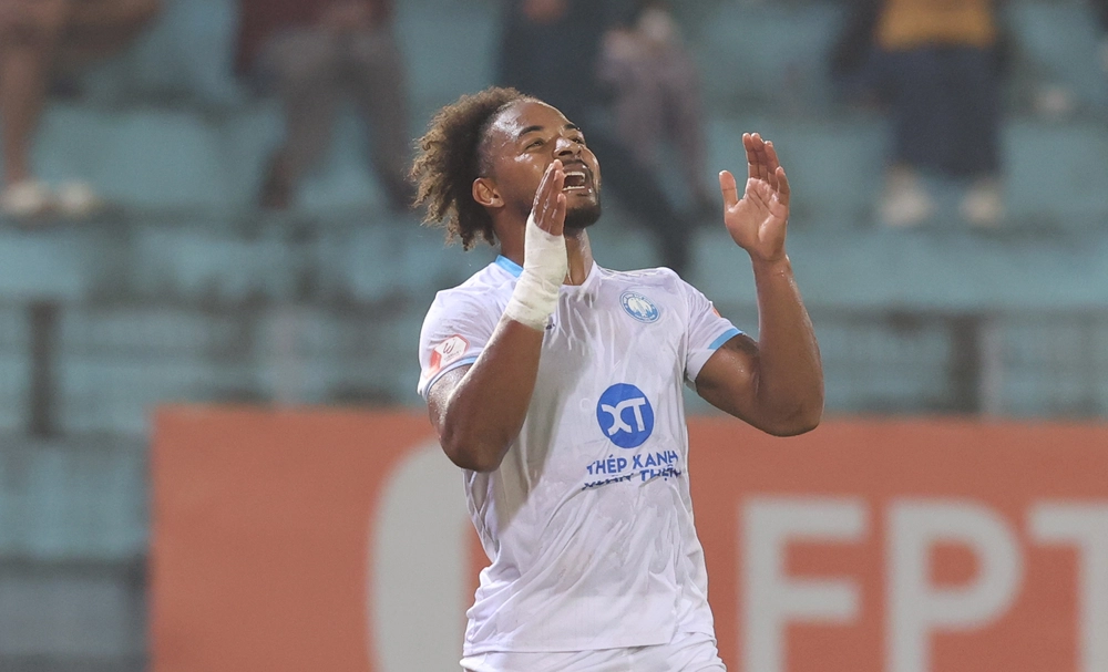 ĐKVĐ Nam Định hụt hơi, V-League sẽ có tân vương? - Ảnh 1.