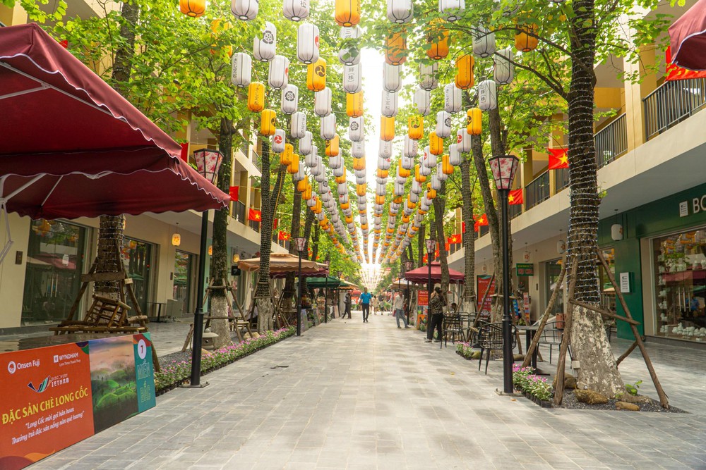 Trải nghiệm khoáng nóng Radon tại Lynn Times Thanh Thủy sau khi du lịch Đền Hùng - Ảnh 3.