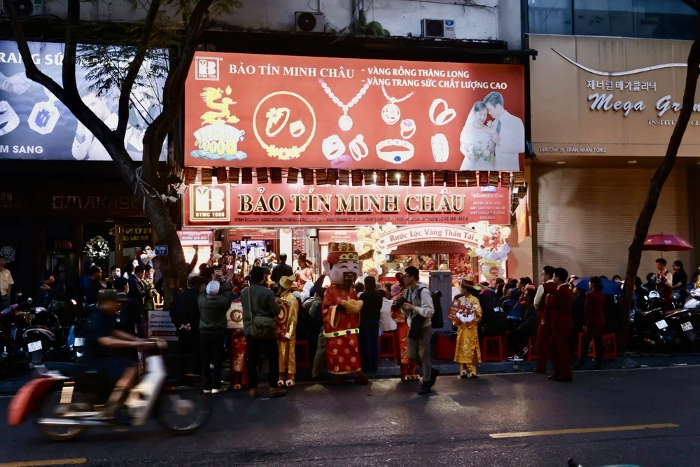 Mua vàng cầu may “Ngày vía Thần Tài” 2026 - Ảnh 3. Mua vàng cầu may “Ngày vía Thần Tài” 2026 - Ảnh 3.