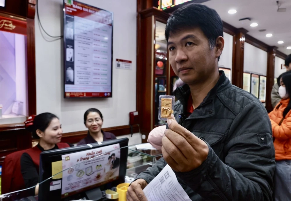 Mua vàng cầu may “Ngày vía Thần Tài” 2026 - Ảnh 9. Mua vàng cầu may “Ngày vía Thần Tài” 2026 - Ảnh 9.