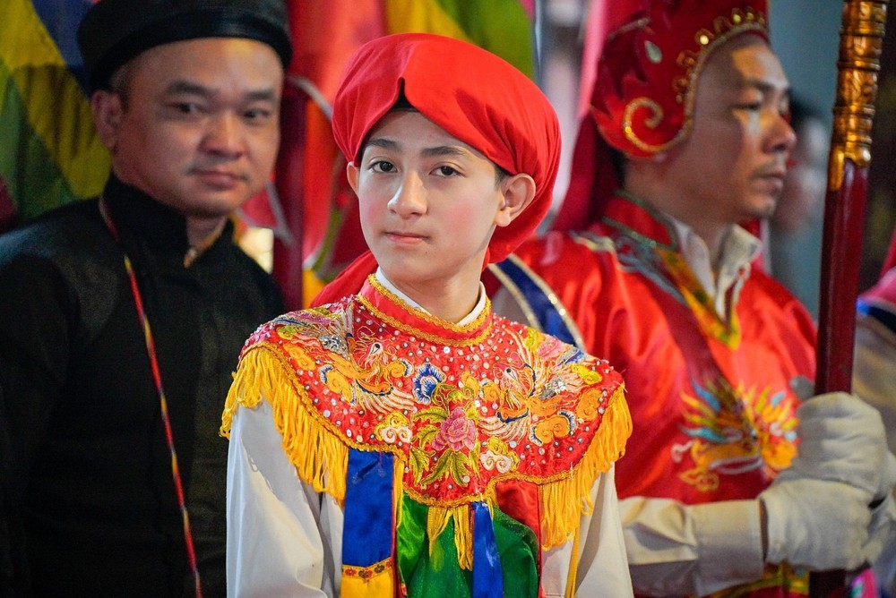 Về Triều Khúc xem trai giả gái trong điệu múa cổ - Ảnh 5. Về Triều Khúc xem trai giả gái trong điệu múa cổ - Ảnh 5.