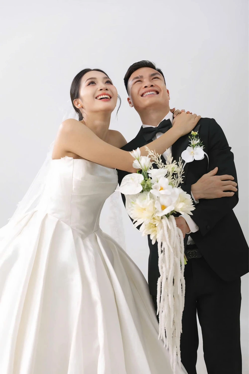 'Tay đấm thép' từng dự Olympic của boxing Việt Nam cưới vợ - Ảnh 1. 'Tay đấm thép' từng dự Olympic của boxing Việt Nam cưới vợ - Ảnh 1.