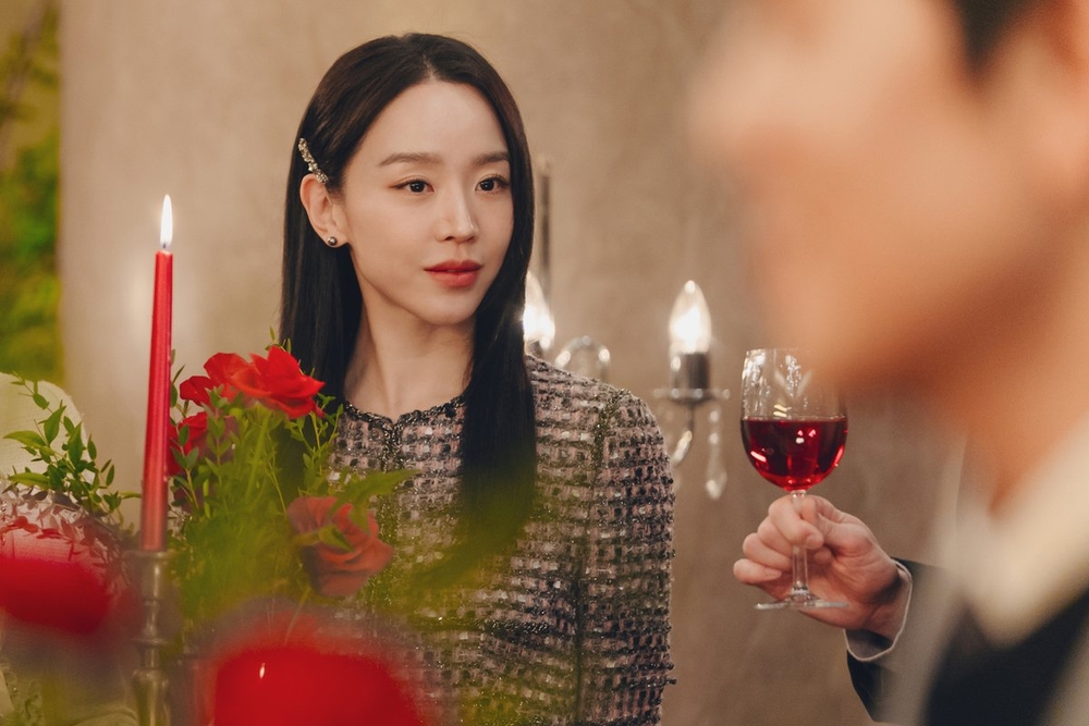 Nữ chính "Nghệ thuật lừa dối của Sarah" - Shin Hye Sun với hành trình chinh phục màn ảnh Hàn Quốc - Ảnh 1.