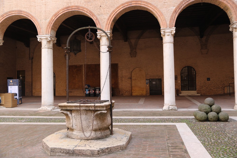 Khám phá Ferrara - thành phố Phục hưng tại miền Bắc Italy - Ảnh 4.