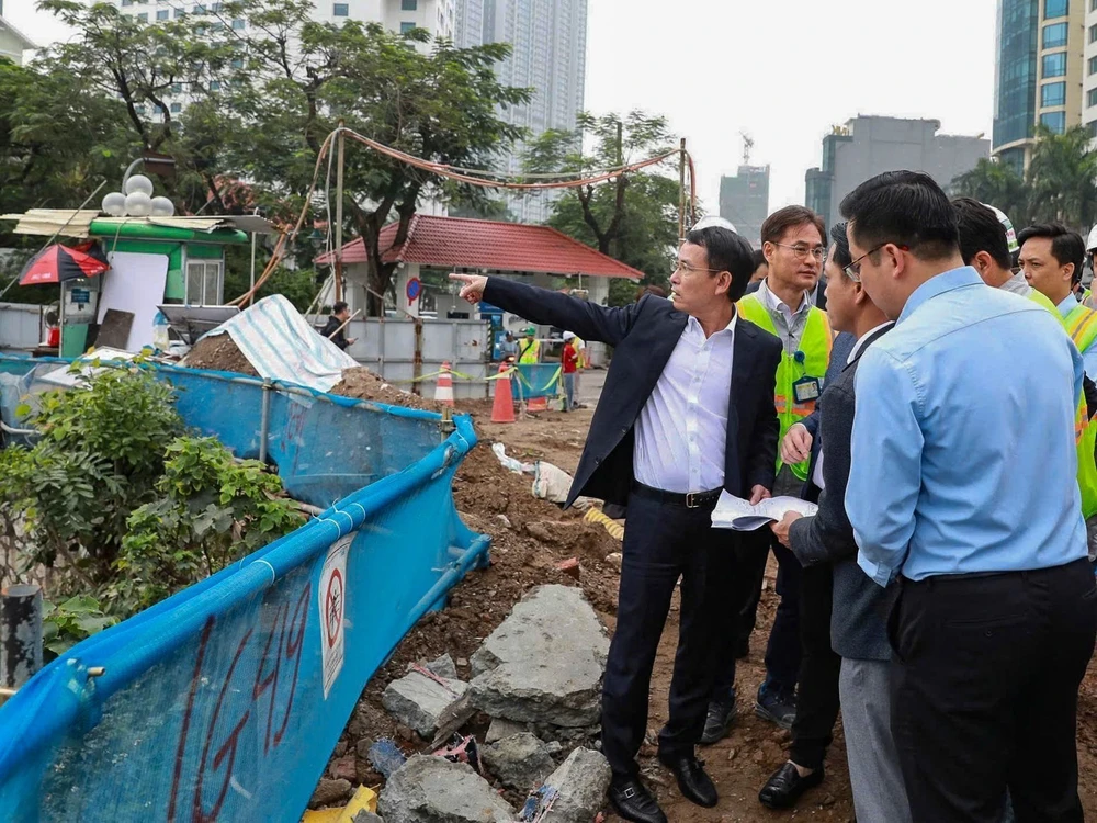 Metro Nhổn – Ga Hà Nội tăng tốc đoạn ngầm: Hoàn thiện đến đâu, trả lại mặt bằng đến đó - Ảnh 2.