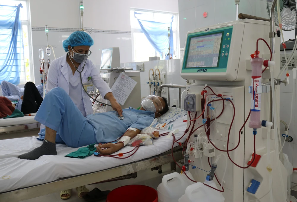 Ngày Thầy thuốc Việt Nam 27/2: Giữ vững tinh thần trách nhiệm, tận tụy vì sức khỏe nhân dân - Ảnh 3.